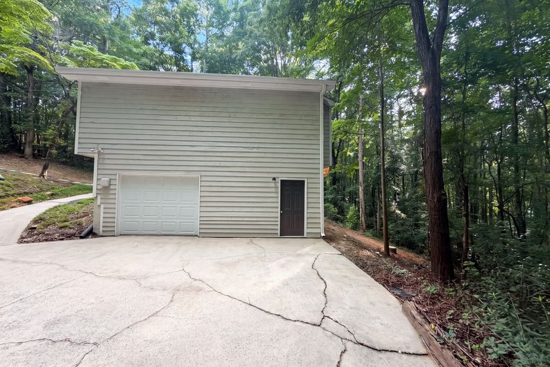 Photo 16 of 18 of 4117 Twig Ct, Douglasville, GA