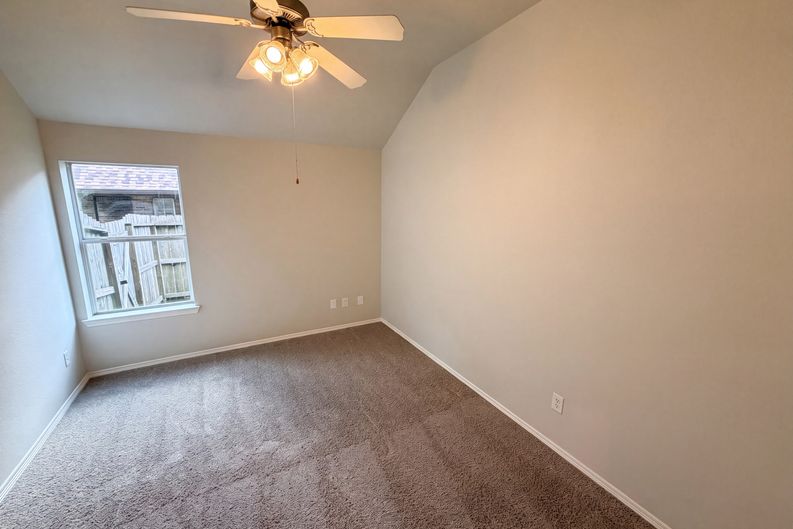 Photo 4 of 25 of 1028 Rio Grande St, League City, TX