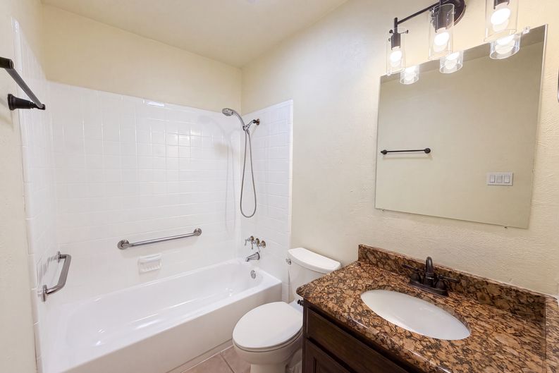 Photo 21 of 28 of 530 Shadowcrest Ln, Coppell, TX