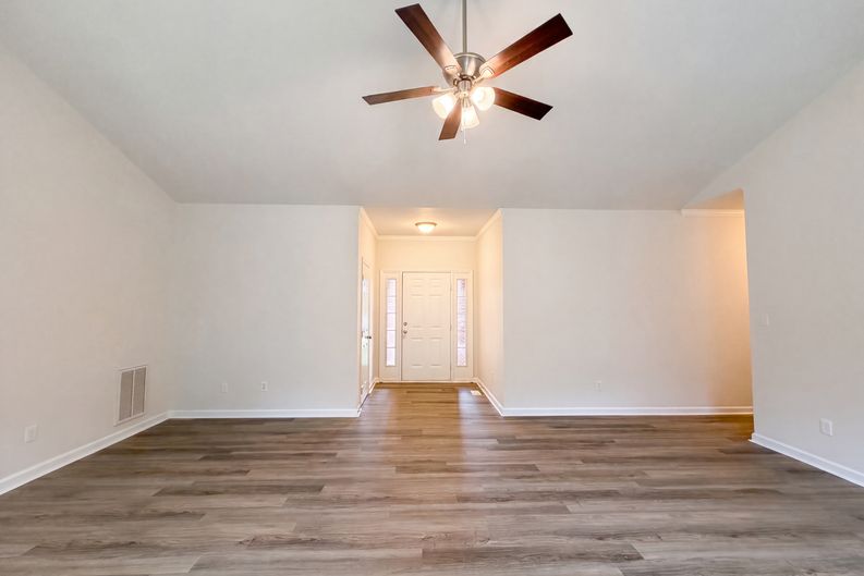 Photo 11 of 20 of 4100 Birchgarden Dr, High Point, NC