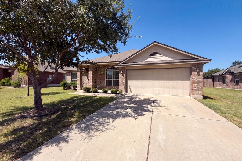 Photo 15 of 18 of 9301 Cricket Dr, Killeen, TX