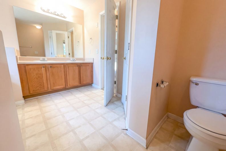 Photo 12 of 24 of 3062 Crest Ridge Cir SW, Marietta, GA