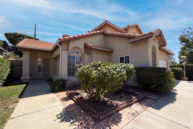Photo 23 of 32 of 1138 Encantadora Ln, Lancaster, CA