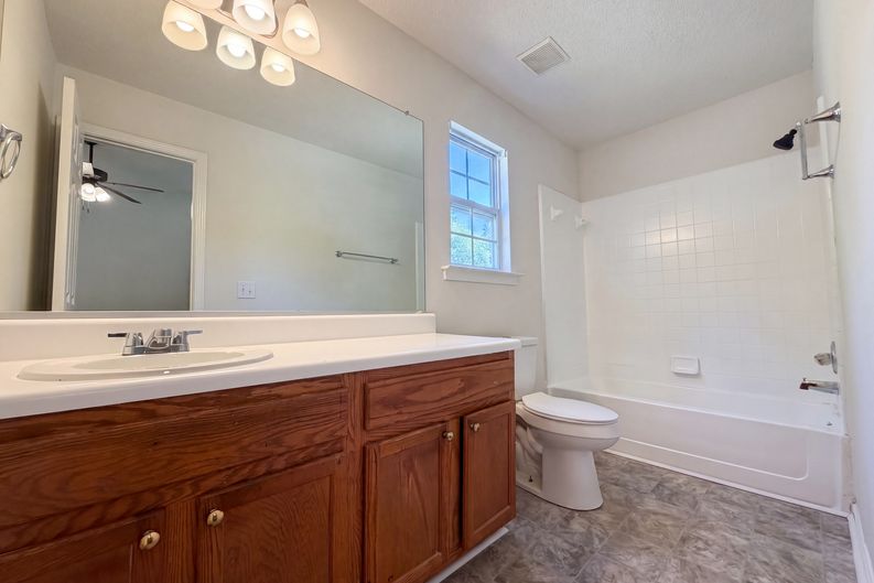 Photo 11 of 20 of 301 Hocutt Dr, Clayton, NC