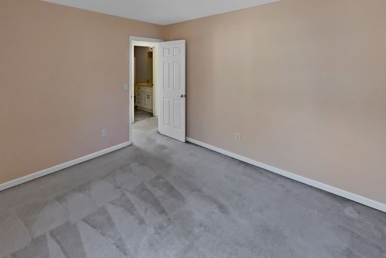 Photo 56 of 68 of 1370 Providence Dr, Lawrenceville, GA