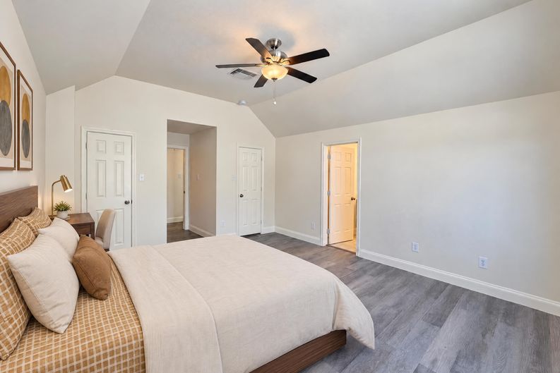 Photo 11 of 23 of 12938 Maile Park Dr, Houston, TX
