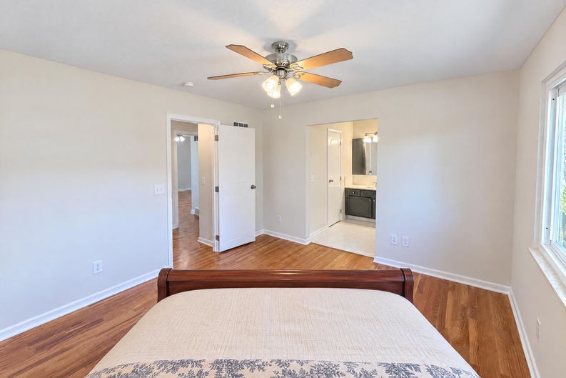 Photo 7 of 25 of 4720 McBane Ct, Columbus, OH