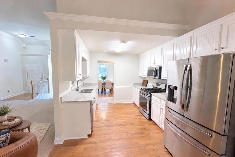 Photo 8 of 27 of 1412 White Oak Trce, Loganville, GA