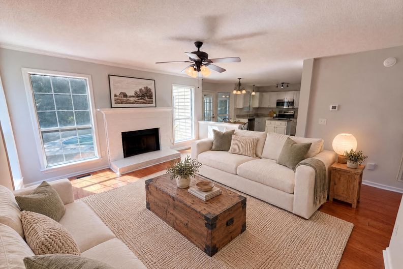 Photo 6 of 28 of 320 Hunters Ridge Dr, Lexington, SC