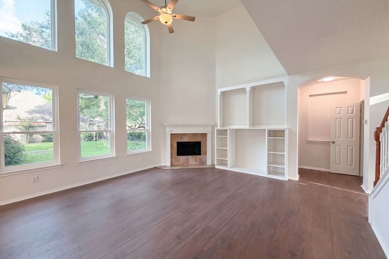 Photo 11 of 22 of 14310 Amyford Ct, Cypress, TX