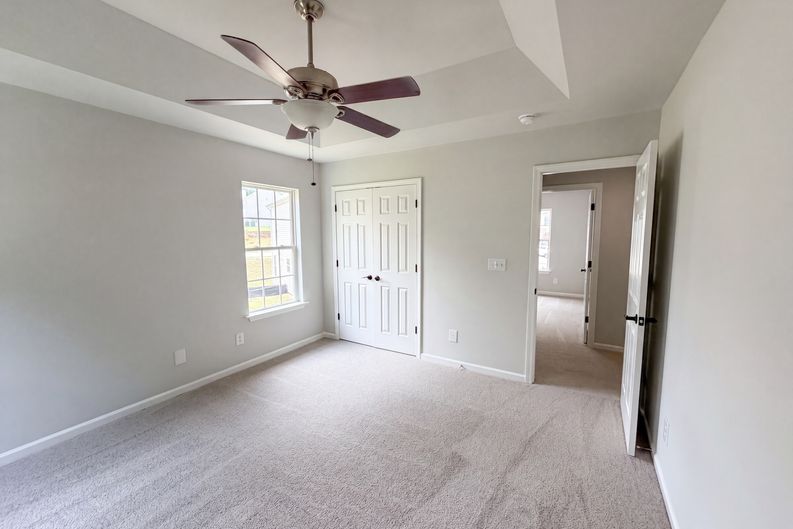 Photo 16 of 23 of 4024 Fifendrum Ln, Charlotte, NC