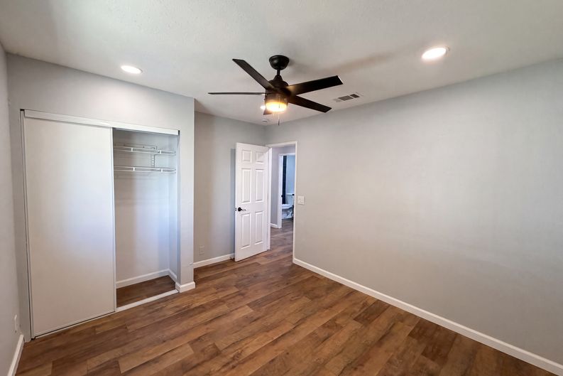 Photo 10 of 18 of 14729 Hartford Ln, Helendale, CA
