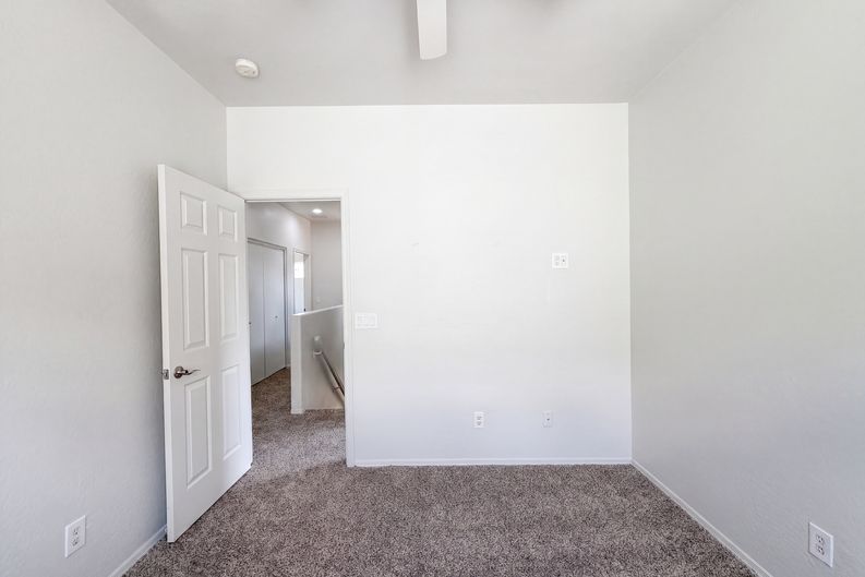 Photo 15 of 31 of 5641 S 10th Dr, Phoenix, AZ
