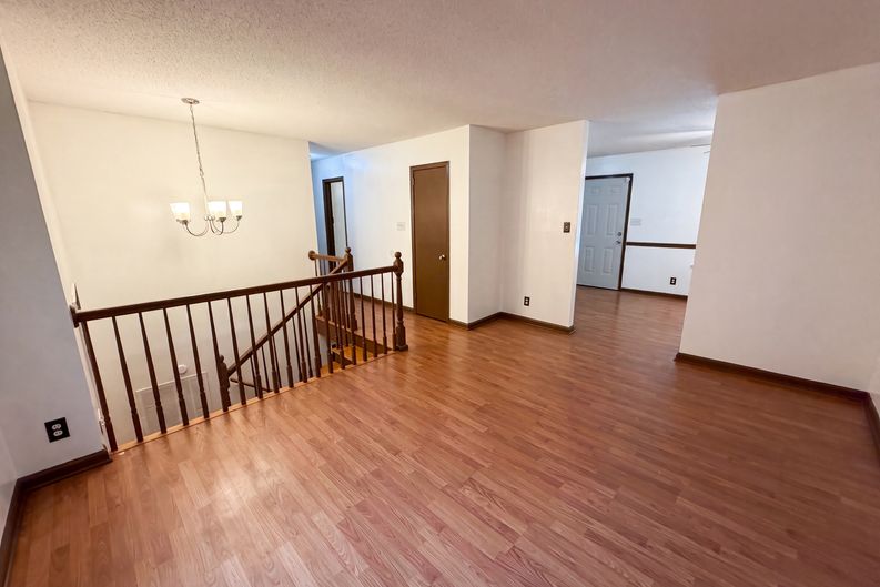Photo 3 of 24 of 3108 Cobblestone Dr, Birmingham, AL