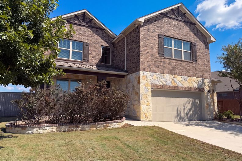 Photo 18 of 20 of 717 Silver Fox, Cibolo, TX