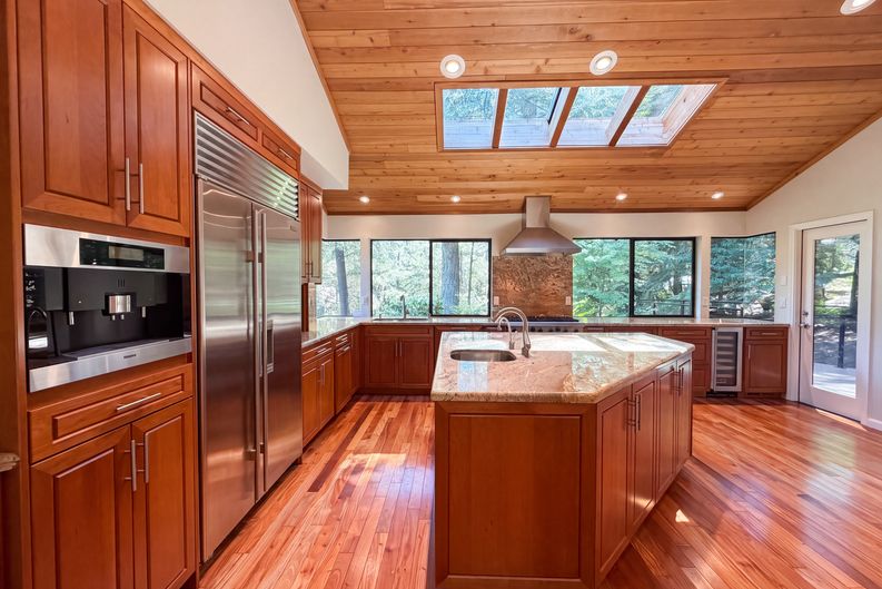 Photo 8 of 47 of 815 Wild Oak Dr, Santa Rosa, CA