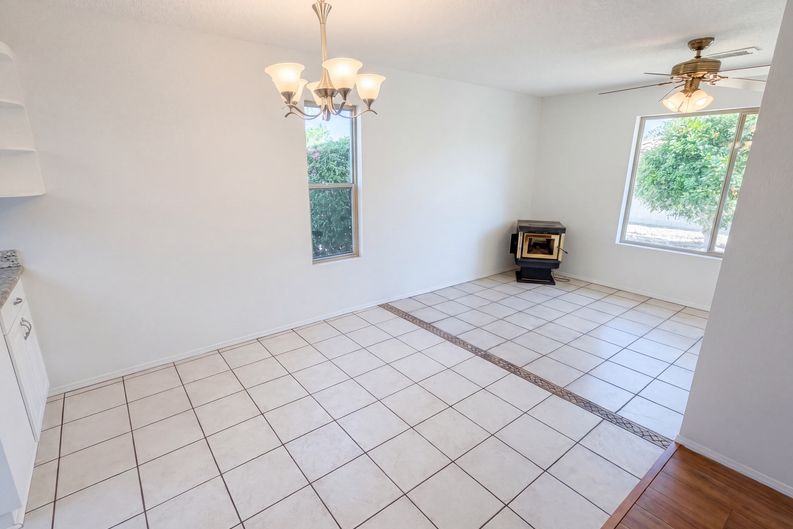 Photo 8 of 26 of 9207 W Kerry Ln, Peoria, AZ