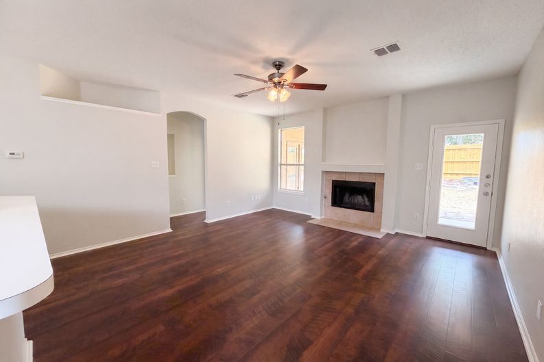 Photo 8 of 27 of 12609 Black Cherry Ln, Euless, TX