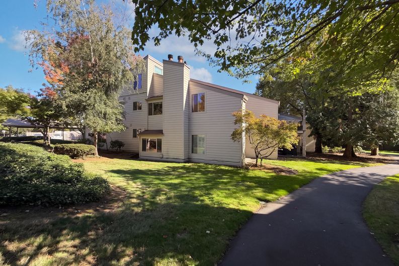 Photo 21 of 25 of 11776 SW Boones Bend Dr, Beaverton, OR
