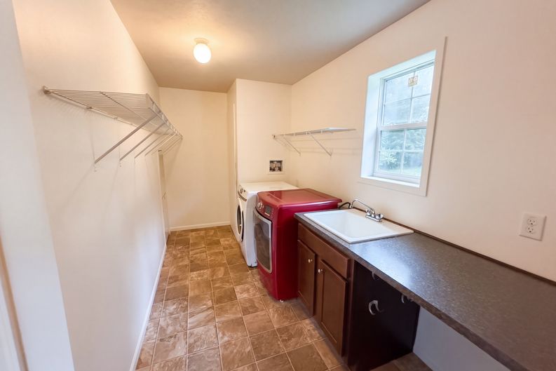 Photo 13 of 17 of 3911 W Forrest Park Dr, Bloomington, IN