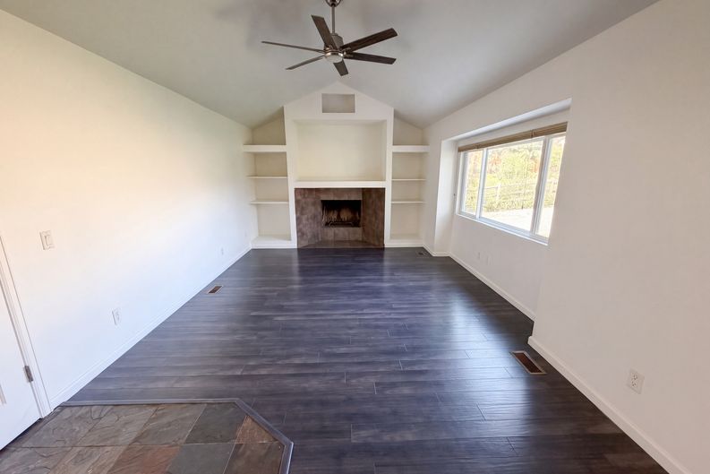 Photo 8 of 39 of 20890 E Sussex Ct, Parker, CO