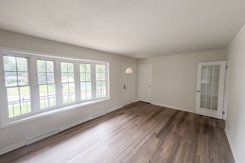 Photo 22 of 26 of 1502 W Meadowview Rd, Greensboro, NC
