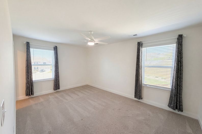Photo 26 of 44 of 2714 Green Ash Ln, Knoxville, TN