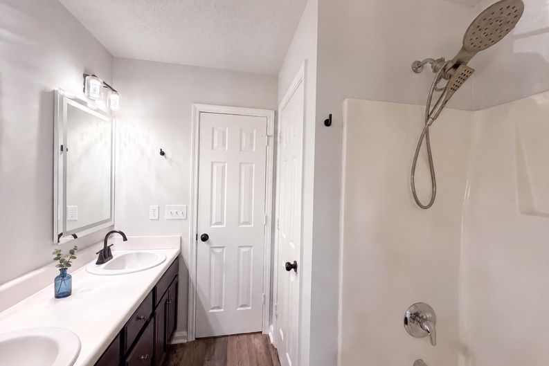 Photo 13 of 18 of 255 Rocky Point Ct, Fuquay Varina, NC