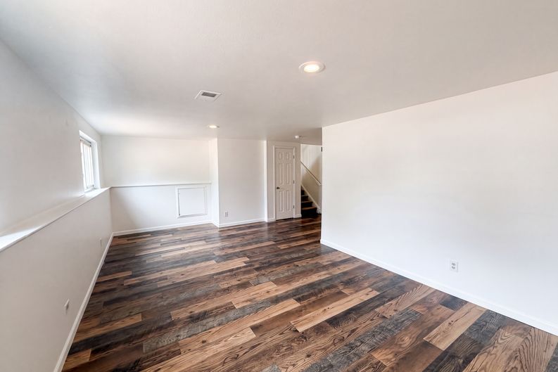 Photo 21 of 28 of 885 W 7th Avenue Dr, Broomfield, CO