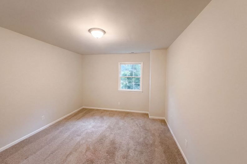 Photo 4 of 18 of 1304 Wicklow Dr, Cary, NC