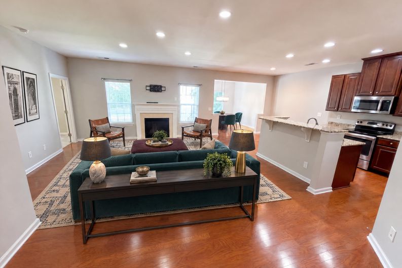 Photo 3 of 16 of 1006 Oakmere Rd, Waxhaw, NC