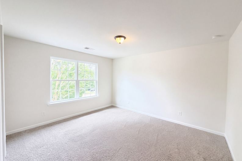 Photo 15 of 26 of 7230 Kinley Commons Ln, Charlotte, NC