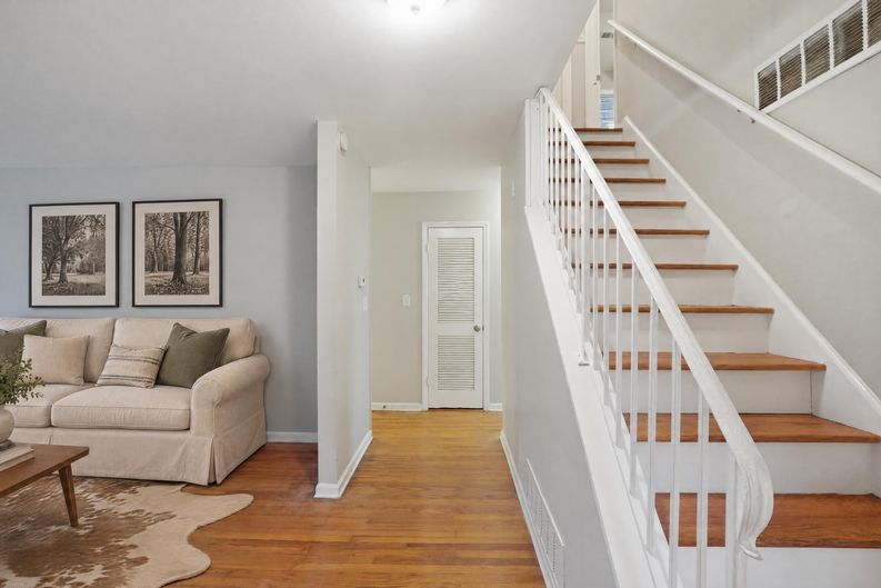 Photo 5 of 35 of 1604 Drayton Woods Dr, Tucker, GA