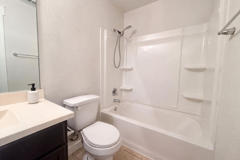 Photo 18 of 21 of 5909 Urbano Bnd, Round Rock, TX