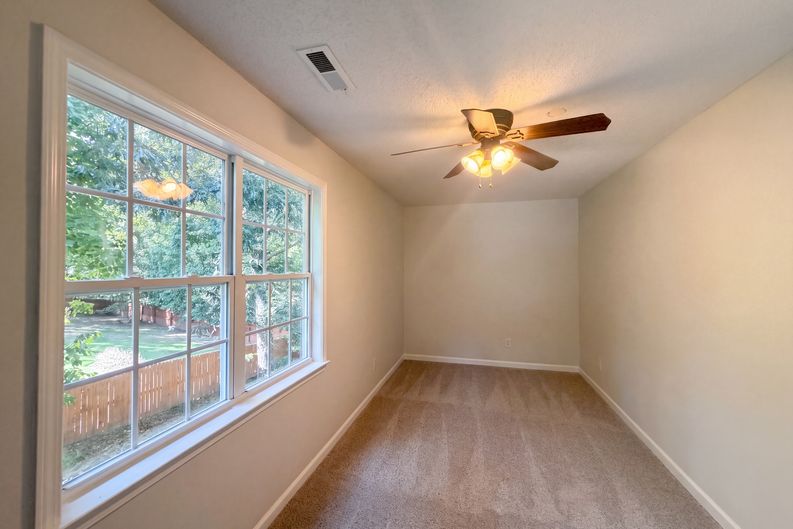 Photo 12 of 18 of 255 Rocky Point Ct, Fuquay Varina, NC