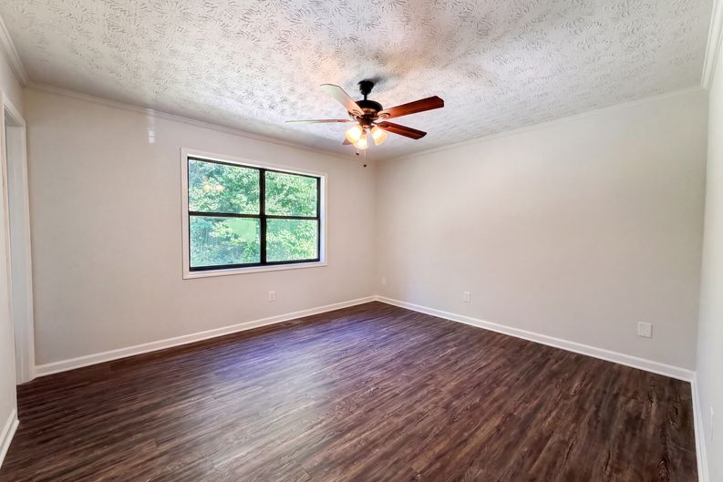 Photo 13 of 28 of 324 Adelene Way, Dallas, GA
