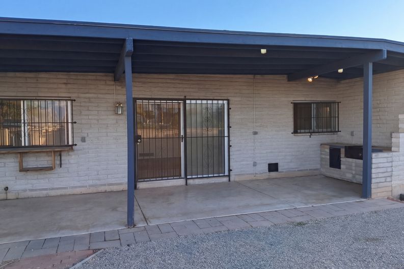Photo 5 of 30 of 8941 E Rosewood St, Tucson, AZ