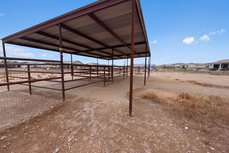 Photo 16 of 17 of 3229 W Silverdale Rd, San Tan Valley, AZ