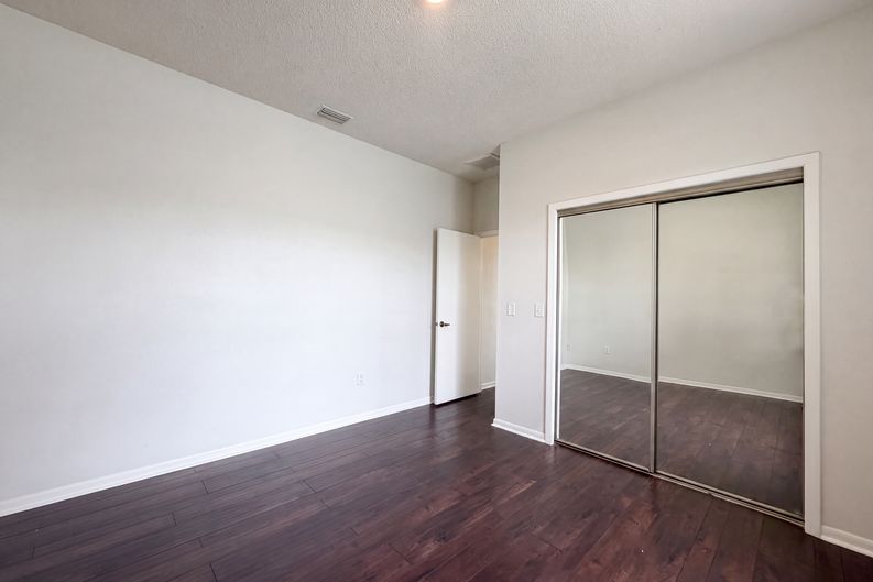 Photo 14 of 28 of 12919 Prestwick Dr, Riverview, FL