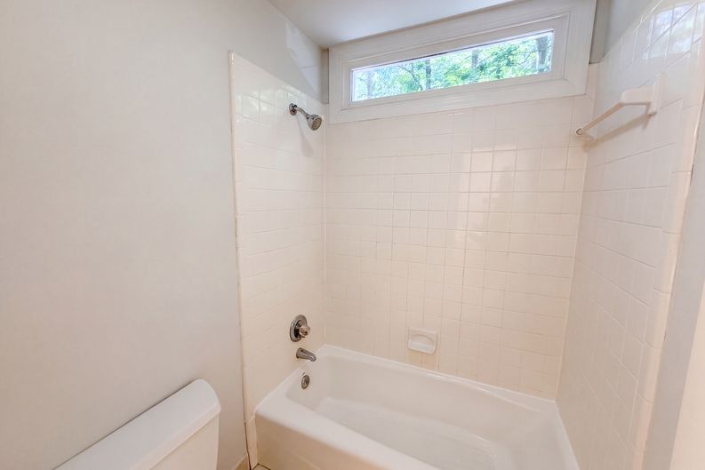 Photo 19 of 29 of 5806 Fox Briar Way, Midlothian, VA