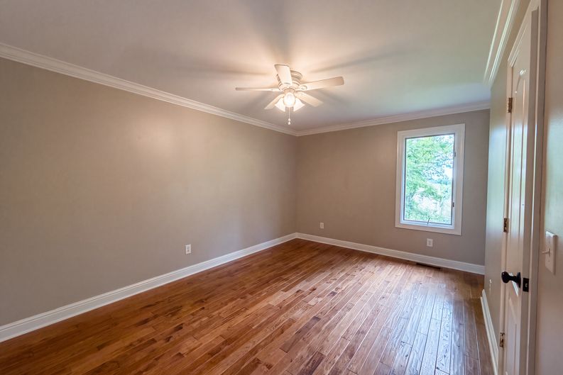 Photo 13 of 84 of 7030 Willowick Dr, Brentwood, TN