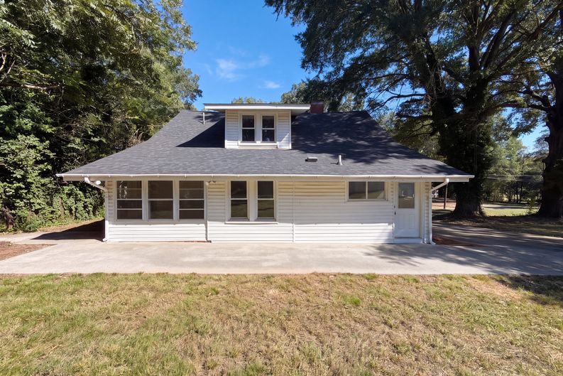 Photo 18 of 24 of 208 S Elm St, Marshville, NC