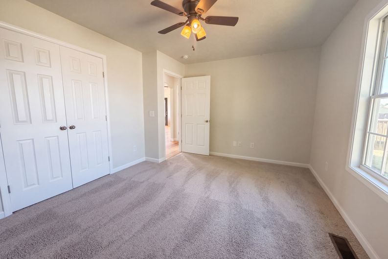 Photo 16 of 22 of 141 Thacker Dr, Portland, TN