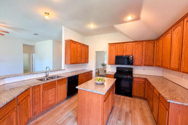 Photo 12 of 16 of 6401 Marquett Dr, Rowlett, TX