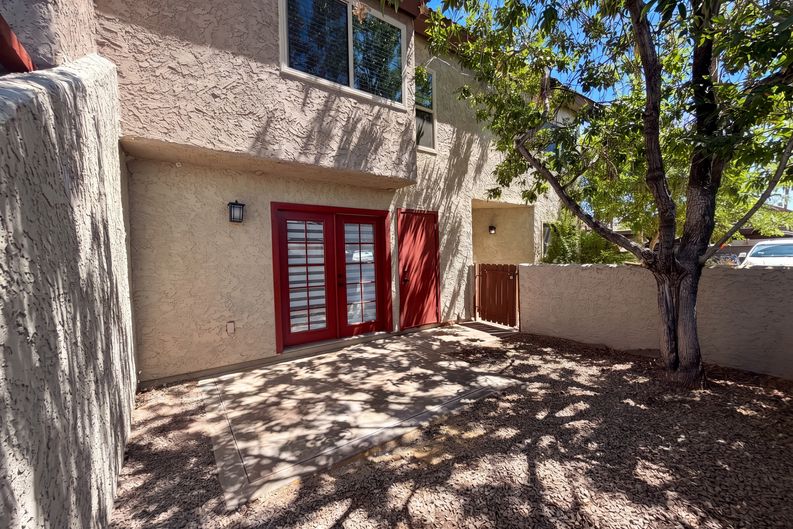 Photo 5 of 22 of 2040 S Longmore, Mesa, AZ