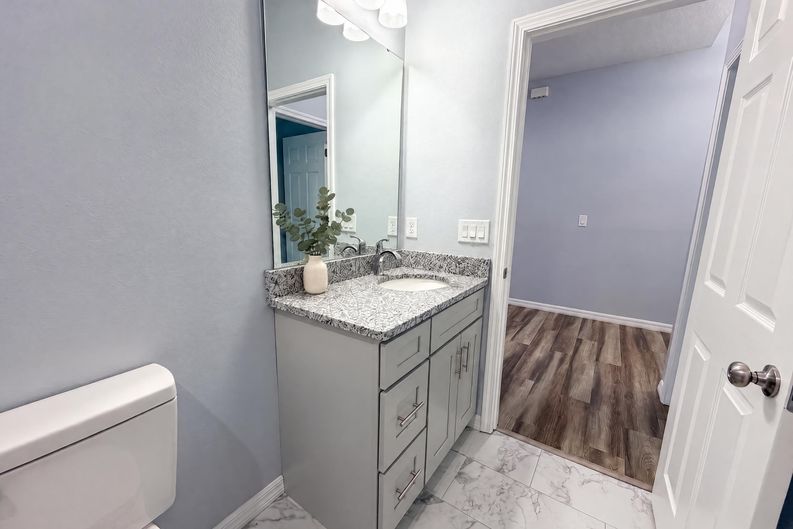 Photo 17 of 27 of 1013 W 11th St, Sanford, FL