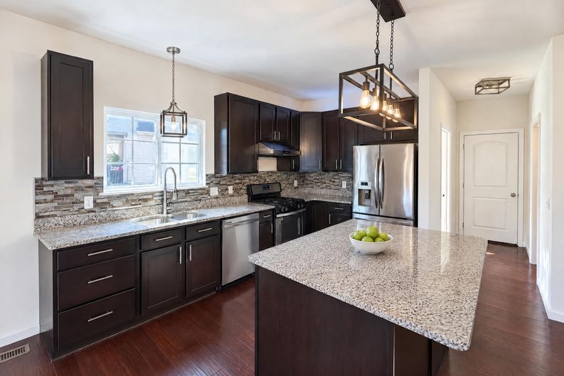Photo 3 of 28 of 202 Andrea Lynne Dr, Wentzville, MO