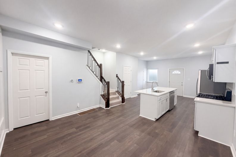 Photo 6 of 21 of 513 S Champion Ave, Columbus, OH