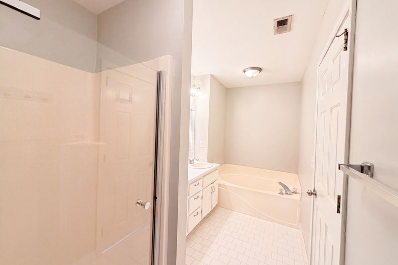 Photo 9 of 20 of 531 Canyon Park Dr, Pelham, AL
