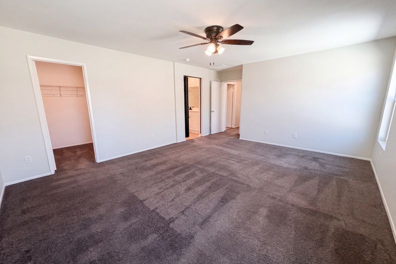 Photo 4 of 17 of 14220 Bison Ct, Victorville, CA